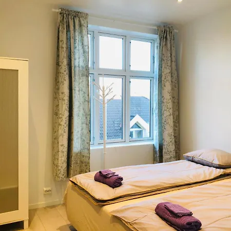 Πανσιόν House 10 3*