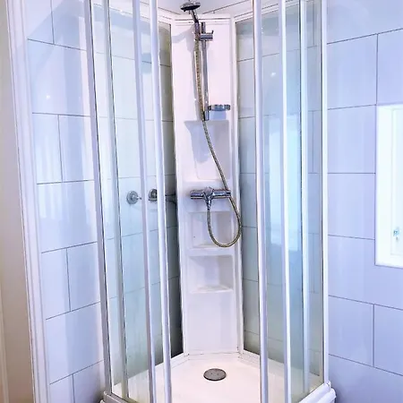 House 10 Πανσιόν 3*